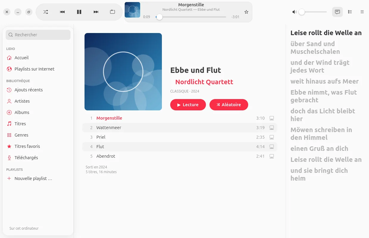 LiDio sous Ubuntu : un album avec sa liste de morceaux, à droite les paroles qui défilent, en haut la lecture